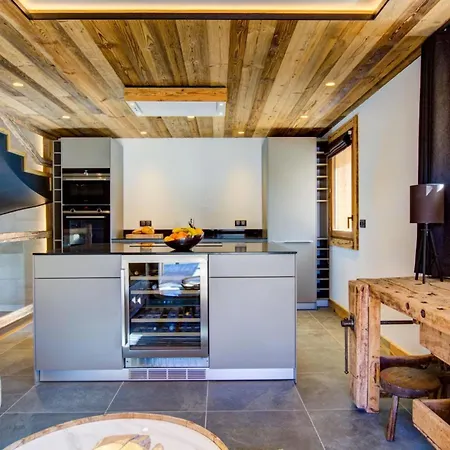 Alpenglow Haven Distinctive Luxury Chalet In Chalet Davos